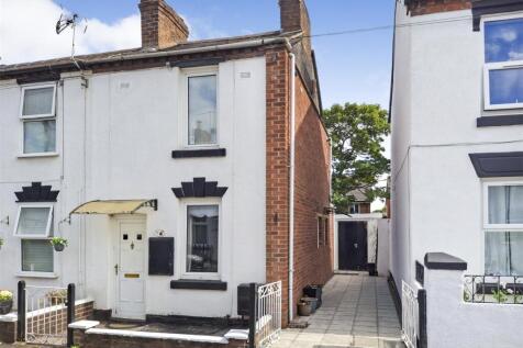 St. Johns Street, Kidderminster... 2 bed end of terrace house for sale