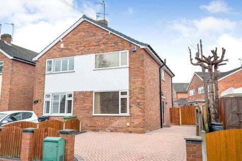 Beauchamp Avenue, Kidderminster... 2 bed semi