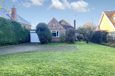 Peppard Road, Sonning Common Reading RG4 2 bed detached bungalow for sale