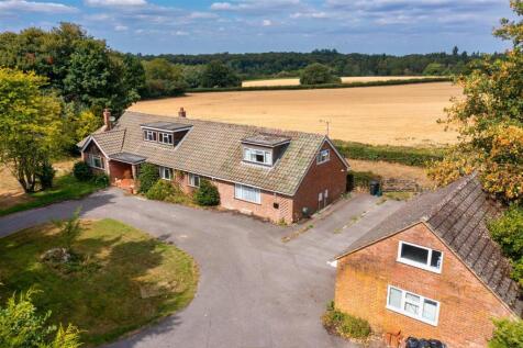 Goring Road, Goring Heath Reading RG8 5 bed detached house for sale