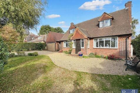 Russell Road, Tokers Green Reading RG4 3 bed detached house for sale