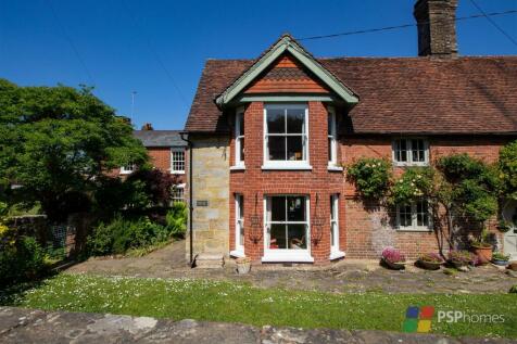 Gorgeous cottage with great garden in... 2 bed semi