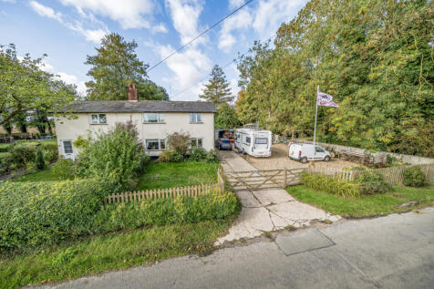 Semi-detached house for sale
