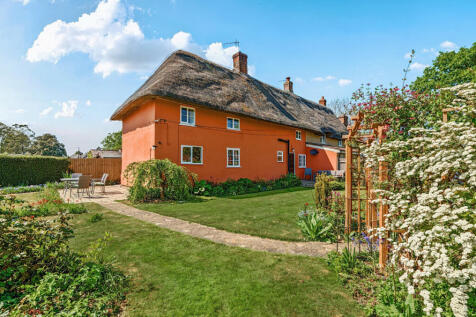 3 bedroom end of terrace house for sale