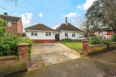 York Road, Bury St. Edmunds, Suffolk... 4 bed detached bungalow for sale