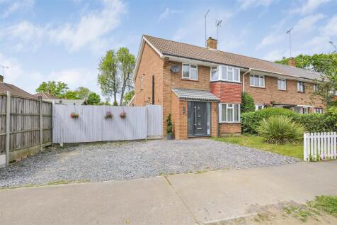 3 bedroom end of terrace house for sale