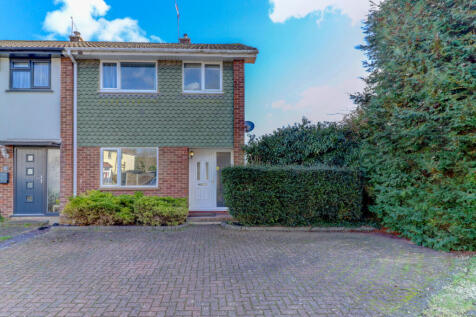 Old Forge Road, High Wycombe HP10 3 bed end of terrace house for sale