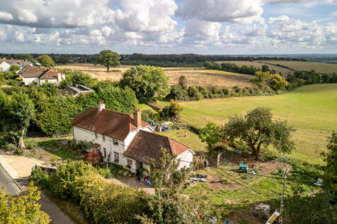 Heath End Road, High Wycombe HP10 3 bed detached house for sale