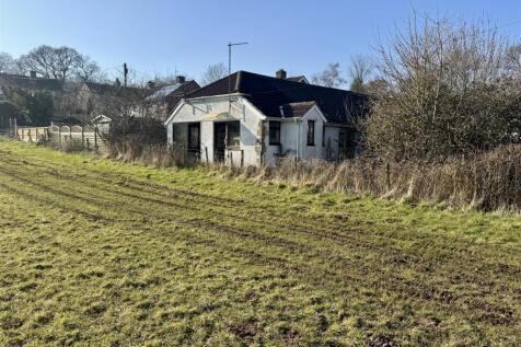 2 bedroom semi-detached bungalow for sale