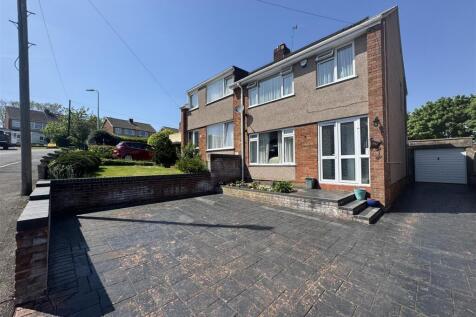 4 bedroom semi-detached house for sale