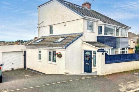 4 bedroom semi-detached house for sale