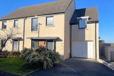 4 bedroom semi-detached house for sale