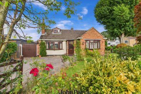 The Gardens, Kenilworth... 2 bed bungalow for sale