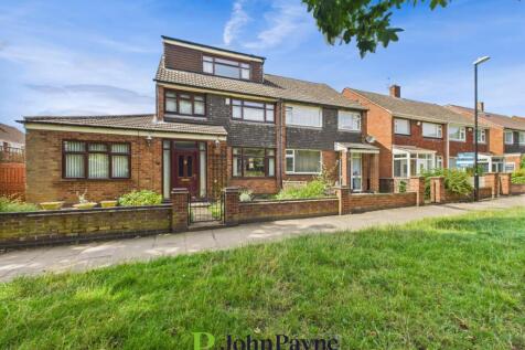 Pleydell Close, Willenhall, Coventry... 4 bed semi
