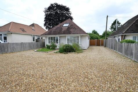 Southampton Road, Ringwood, BH24 4 bed chalet for sale