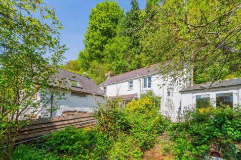 Quarry Road, Glyn Ceiriog 2 bed link detached house for sale