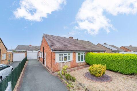 2 bedroom semi-detached bungalow for sale