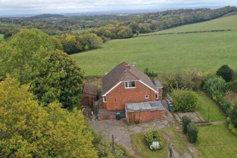 Halcog, Brymbo 4 bed detached bungalow for sale