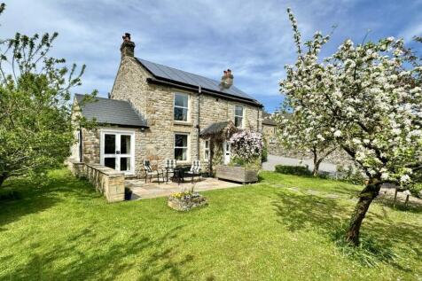 Moor Road, Bellerby, Leyburn, DL8 5QX 4 bed detached house for sale