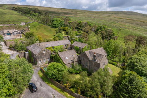 Buckden, Skipton, North Yorkshire... 4 bed country house for sale