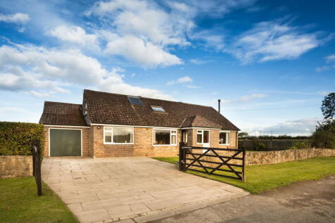 Meadowcroft, Langthorne, Bedale 5 bed detached bungalow for sale
