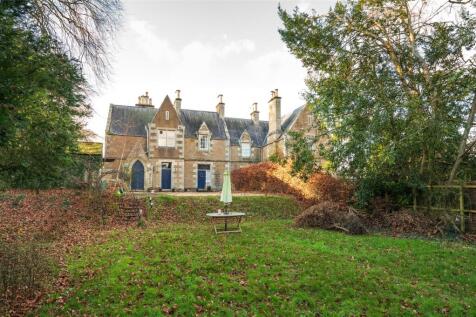 Holy Trinity Rectory, 20 High Cross... 5 bed semi