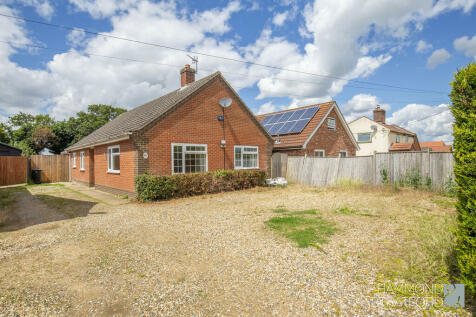 4 bedroom detached bungalow for sale