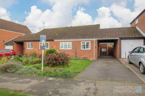 2 bedroom semi-detached bungalow for sale