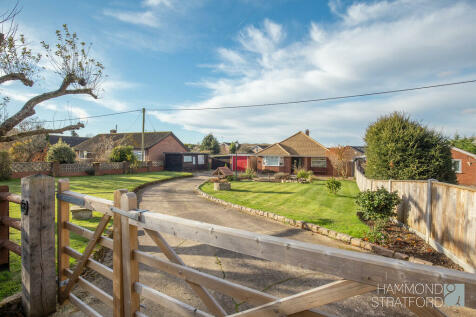 3 bedroom detached bungalow for sale