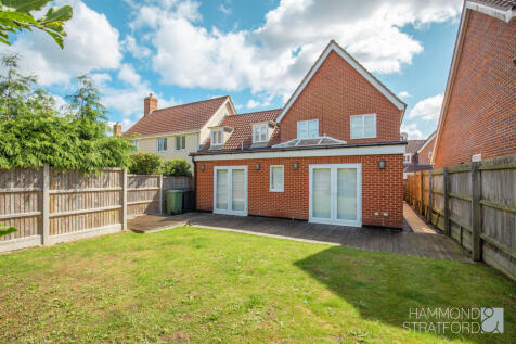 Sowdlefield Walk, Mulbarton 3 bed semi
