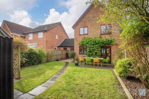Humphreys Close, Forncett St Peter 3 bed link detached house for sale