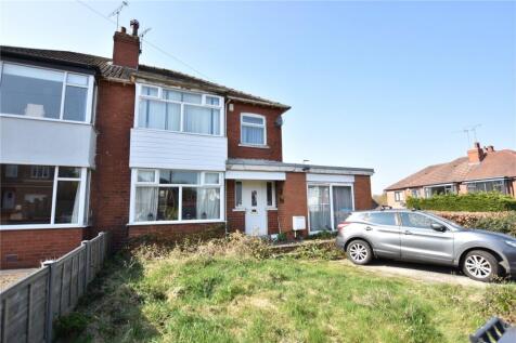 Valley Drive, Leeds, West Yorkshire 3 bed semi