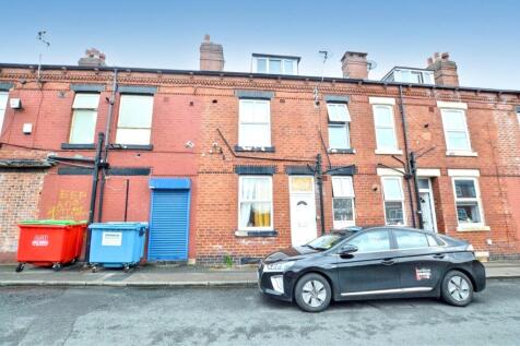 Ascot Terrace, Leeds, West Yorkshire 2 bed terraced house for sale