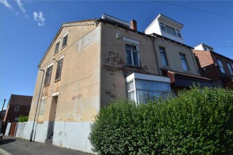 5 bedroom semi-detached house for sale