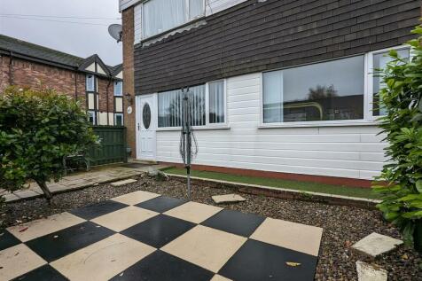Bridge Court, Saltcotes Road, Lytham 2 bed flat for sale