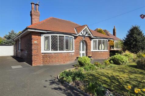 3 bedroom detached bungalow for sale