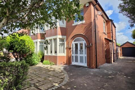 Albany Road, Lytham St Annes 3 bed semi