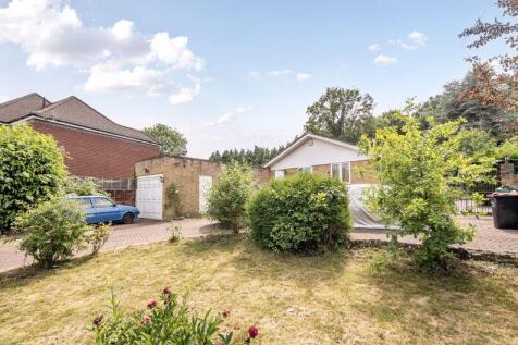 Uplands Road, Kenley 4 bed detached bungalow for sale