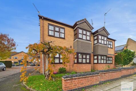 Hallcroft Court, Hucknall 2 bed maisonette for sale