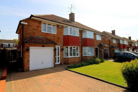 Mount Grace Road, Putteridge, Luton... 3 bed semi