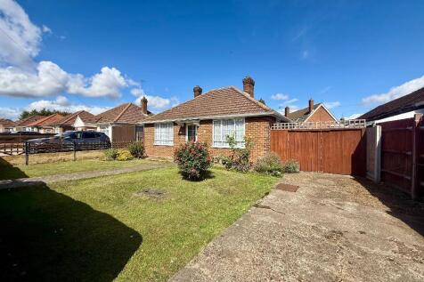 Wigmore Lane, Stopsley, Luton... 2 bed detached bungalow for sale