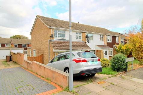 Roedean Close, Stopsley, Luton... 3 bed semi
