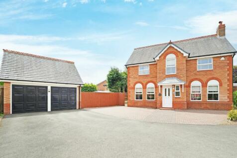 4 bedroom detached house for sale