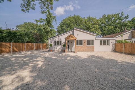 3 bedroom detached bungalow for sale