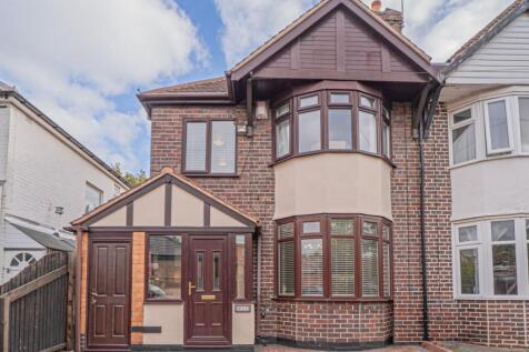 3 bedroom semi-detached house for sale