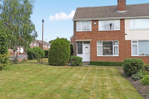 Manor Crescent, Walton, Wakefield... 3 bed semi