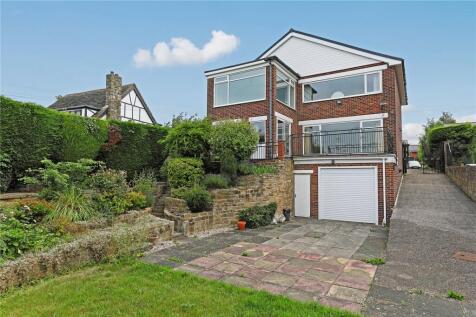 Batley Road, Kirkhamgate, Wakefield... 3 bed detached house for sale