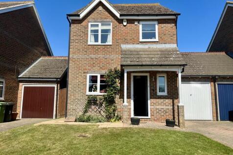 Hamblin Meadow, Eddington 3 bed link detached house for sale