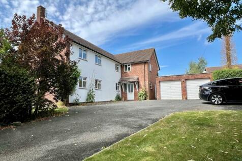 5 bedroom detached house for sale