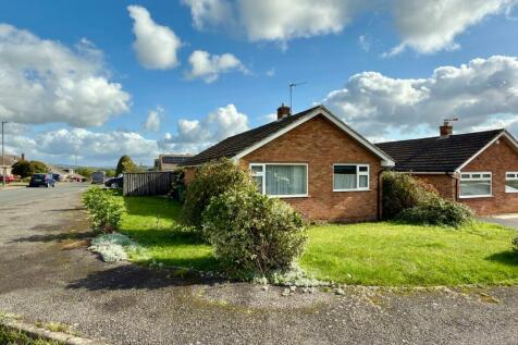 2 bedroom detached bungalow for sale